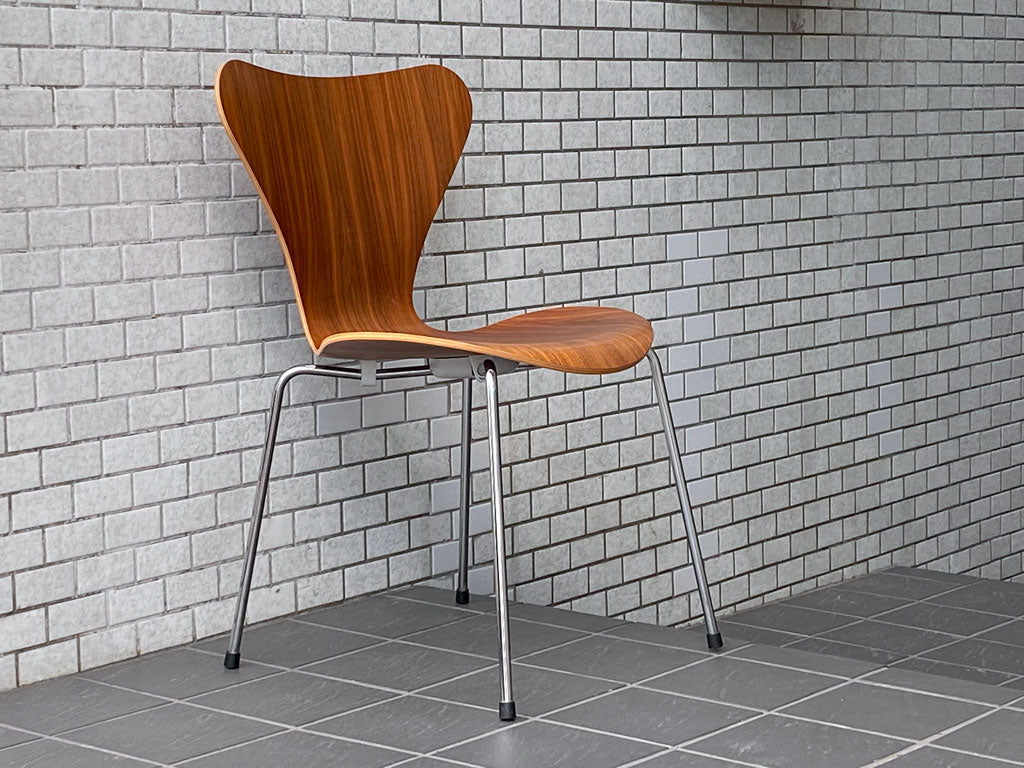 フリッツハンセン Fritz Hansen セブンチェア ウォールナット アルネ・ヤコブセン スタッキングチェア 北欧家具 デンマーク 中古品 買い取りしました。