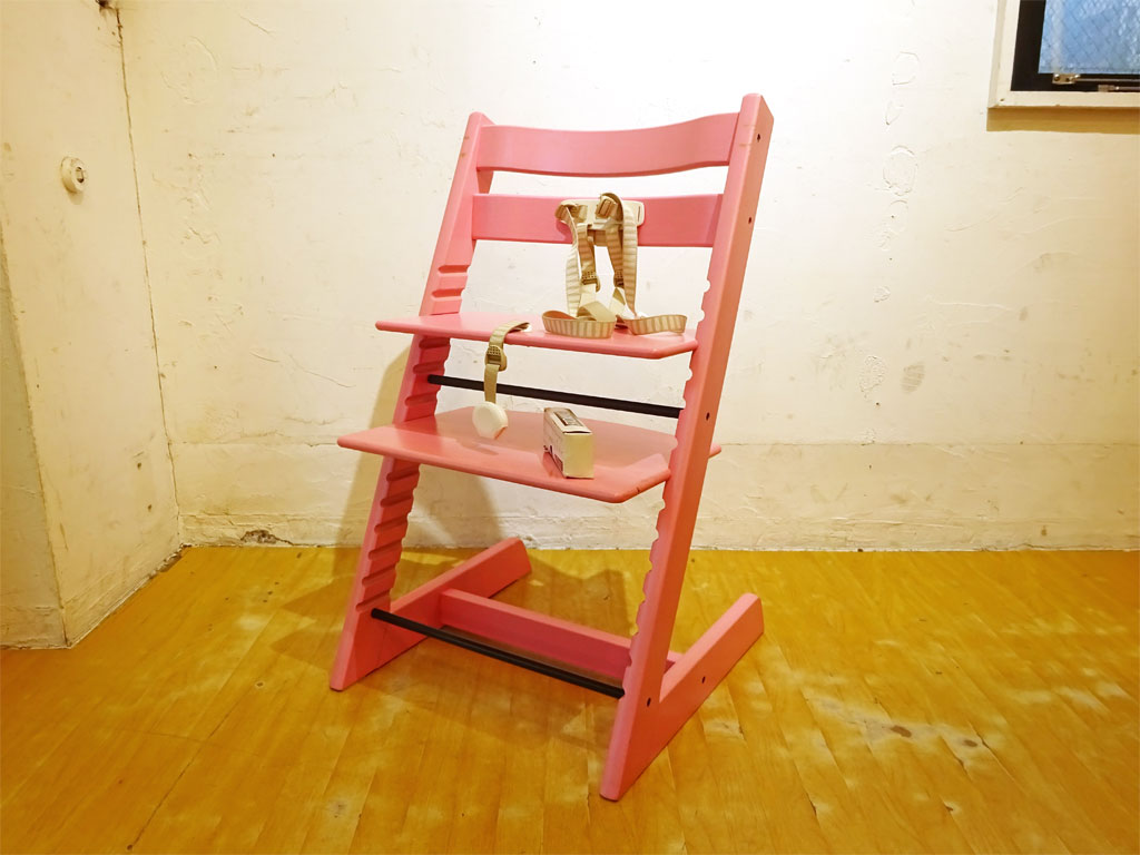 ストッケ STOKKE トリップトラップ TRIPP TRAPP 新型 ピンク ベビーチェア ハーネス 伸長グライダー付 ノルウェー 中古品 買い取りしました。