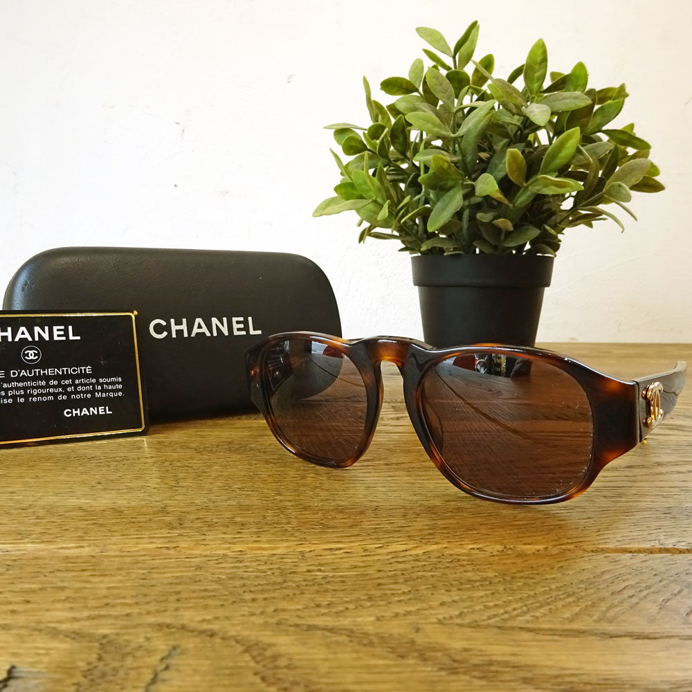 シャネル CHANEL  サングラス 01452 91235 プラスチックフレーム ブラウン べっ甲 レディース ケース付 中古品 買い取りしました。