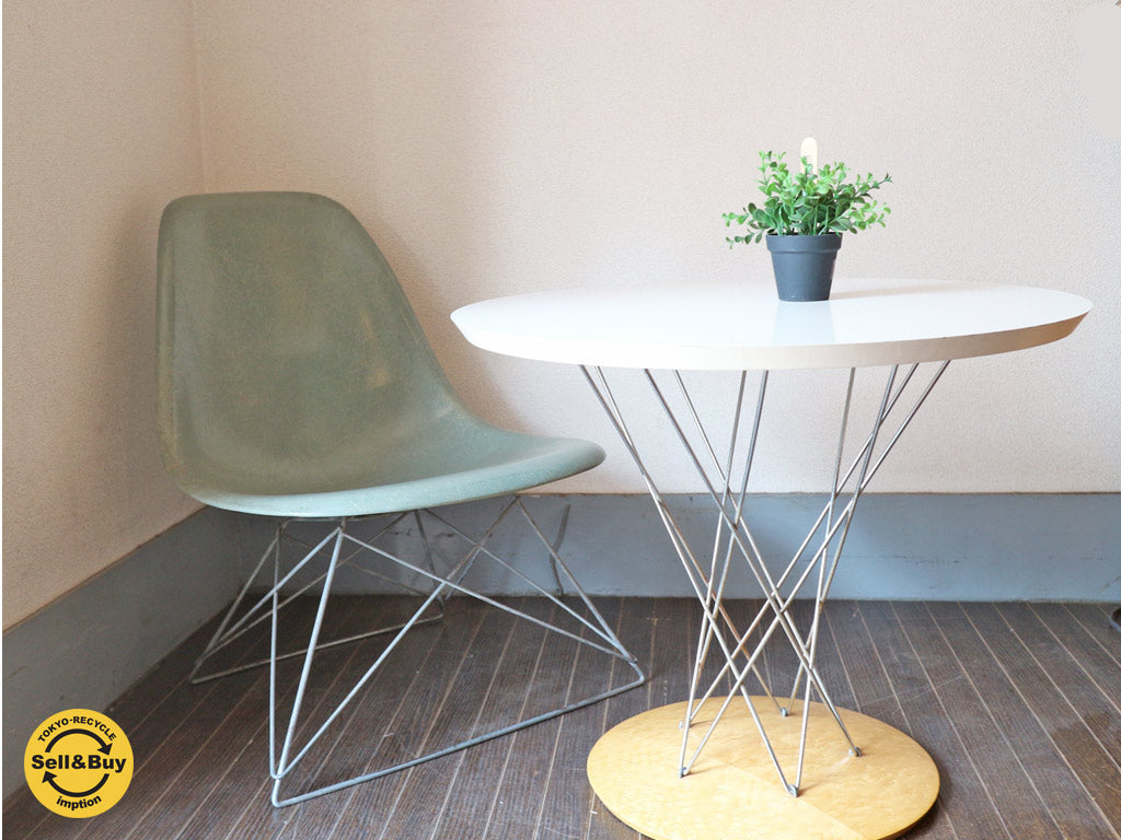 モダニカ MODERNICA サイクロン エンドテーブル ホワイト × メープル イサムノグチ デザイン～まるで芸術品。螺旋状に絡み合うワイヤーが美しいテーブル～【 買取と販売とレンタルのお店 】