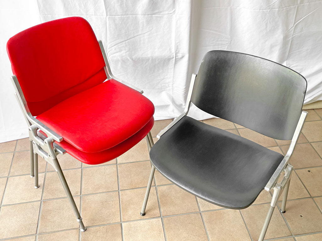 カステリ Castelli DSC 106 ダイニングチェア スタッキングチェア ミーティングチェア ジャンカルロ・ピレッティ Giancarlo Piretti 中古品 買い取りしました。