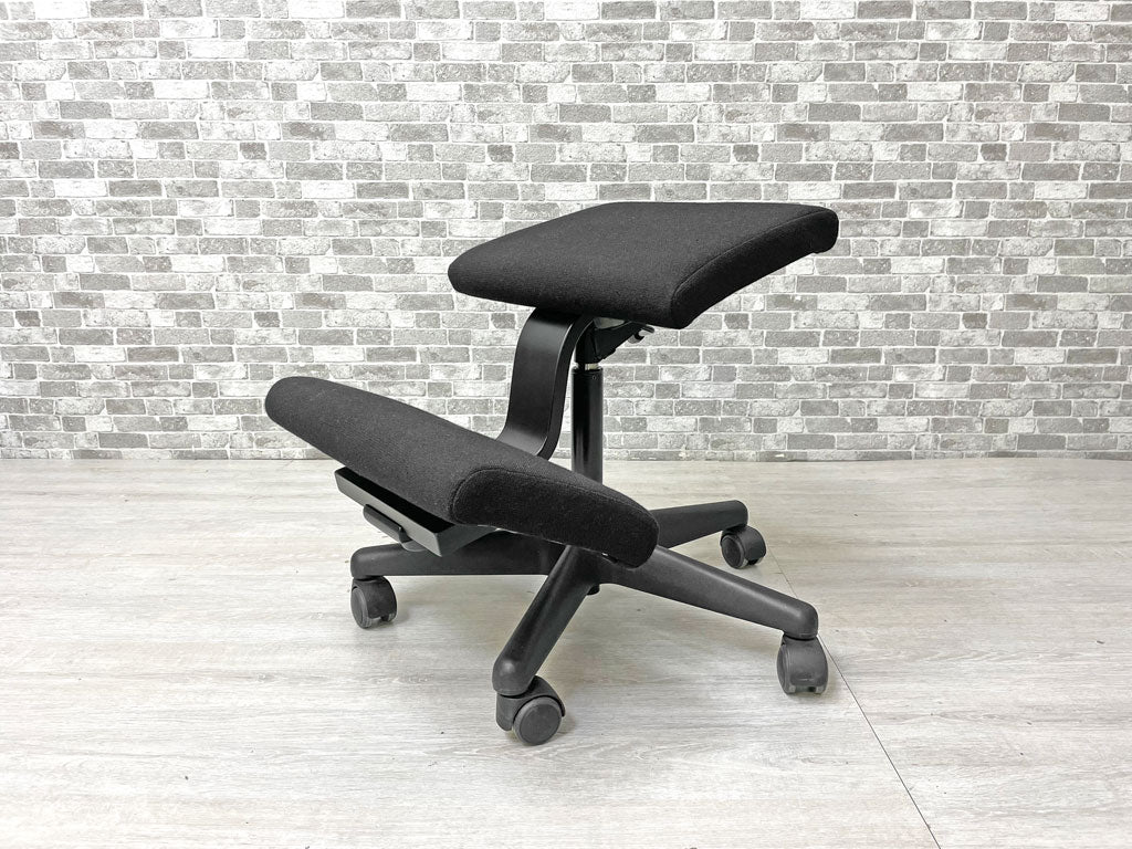 ストッケ STOKKE ヴァリエール VARIER バランス ウィング WING デスクチェア ガス昇降 キャスター ブラック ピーター・オプスヴィック 参考価格97,020円  中古品 買い取りしました。