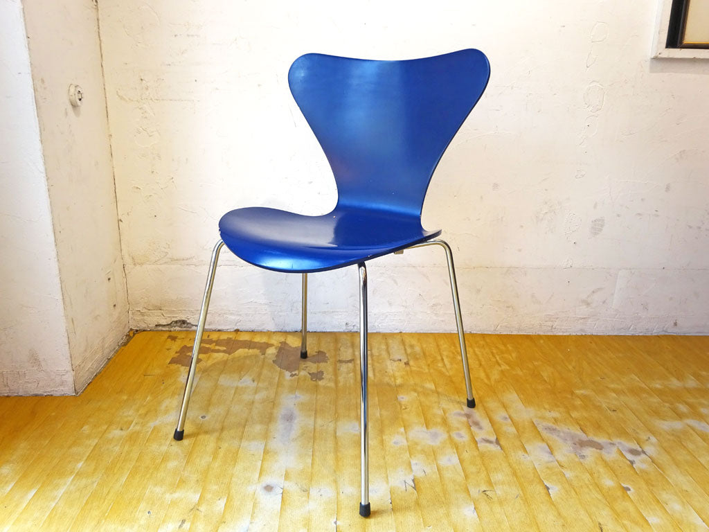 フリッツハンセン Fritz Hansen セブンチェア 廃盤色 ダークブルー ラッカー アルネ・ヤコブセン Arne Jacobsen デンマーク 北欧家具 下北沢店 中古品 買い取りしました。