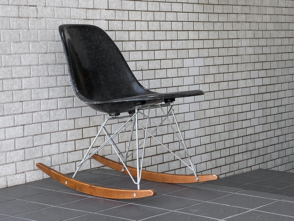 ハーマンミラー Herman Miller 2ndビンテージ サイドシェルチェア FRP製 ブラック ロッカーベース C&R イームズ ミッドセンチュリー 中古品 買い取りしました。