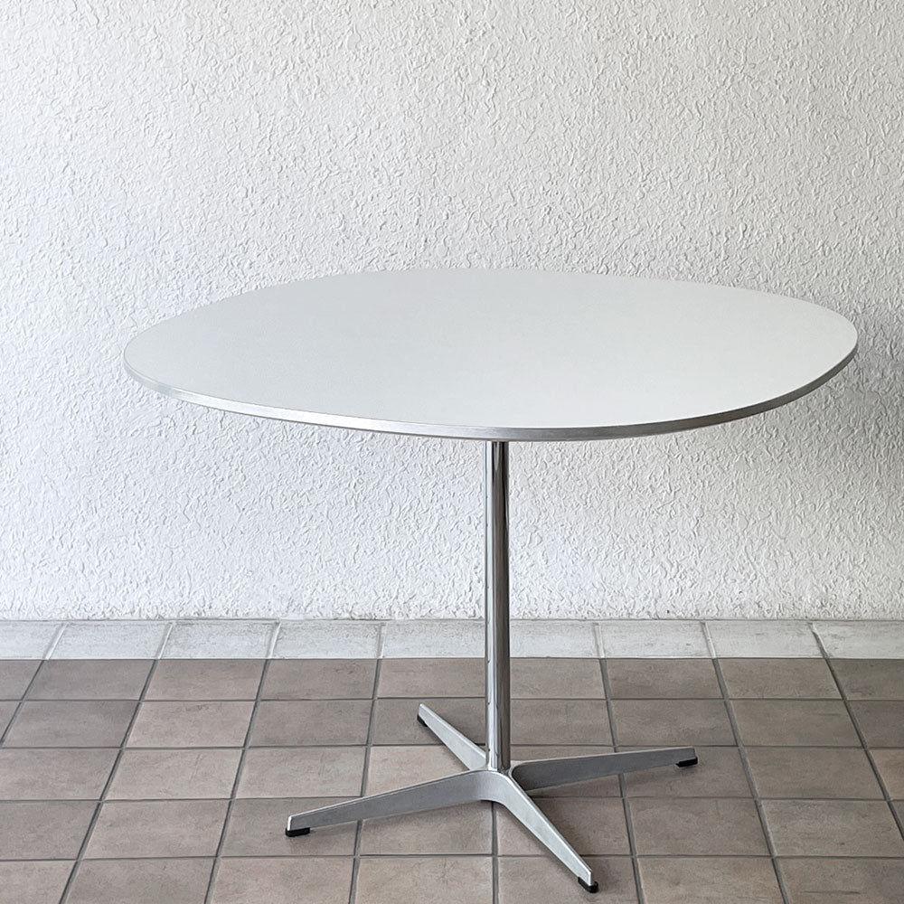  【用賀店】フリッツハンセン Fritz Hansen スーパー円テーブル A603 ダイニングテーブル Aテーブル W100cm ホワイト アルネ・ヤコブセン ブルーノ・マットソン ピート・ハイン 北欧家具 買取させていただきました。