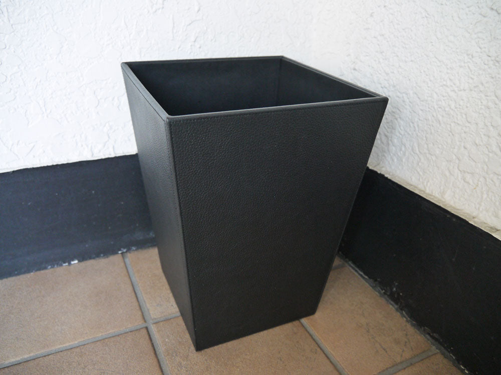 カッシーナイクスシー Cassina IXC. オリジナル レザー ダストボックス ブラック ゴミ箱 フラワーベース モダンデザイン 美品 新着商品 買い取りしました。