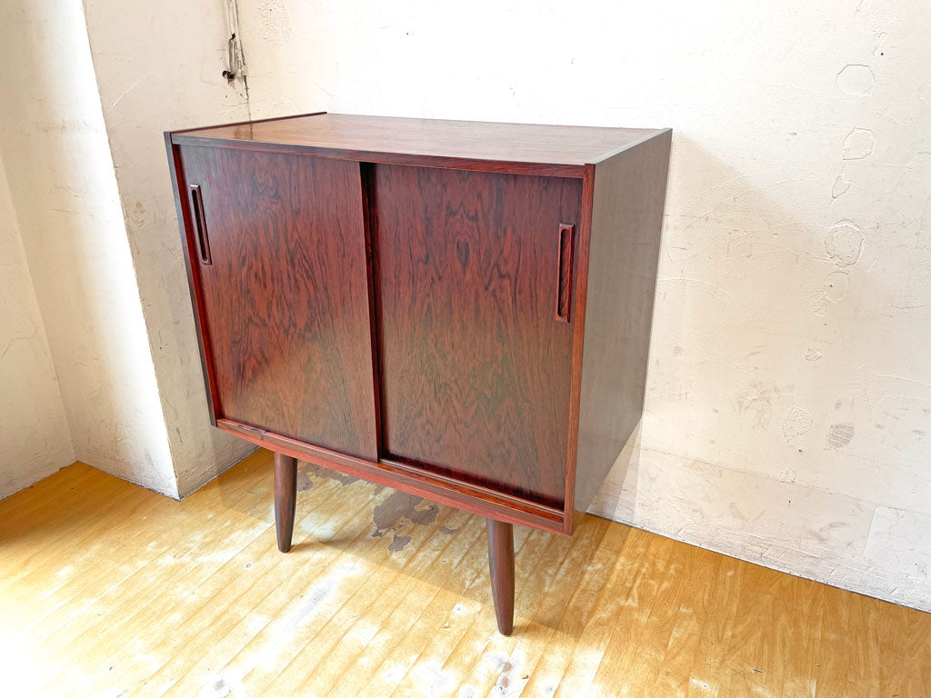 デンマークビンテージ E.S.mobler silkeborg ローズウッド Rose wood サイドキャビネット 引き戸 model.13 北欧家具 下北沢店 中古品 買い取りしました。