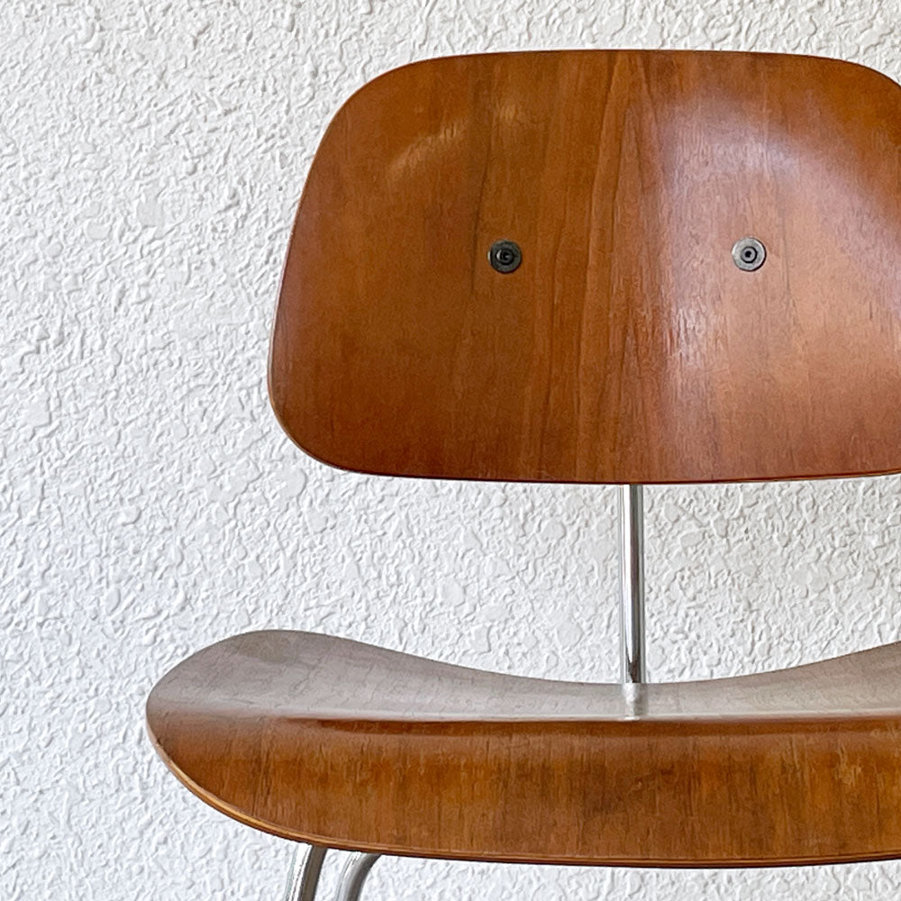 ハーマンミラー Herman Miller プライウッドダイニングチェア DCM ウォールナット メタルレッグ C&R イームズ ビンテージ　～美しい、曲線～