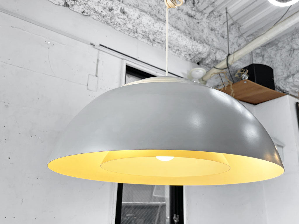 ルイスポールセン Louis Poulsen AJロイヤル AJ ROYAL 500 ビンテージ 4灯 アルネ・ヤコブセン Arne Jacobsen ペンダントライト グレー 廃番カラー 中古品 買い取りしました。