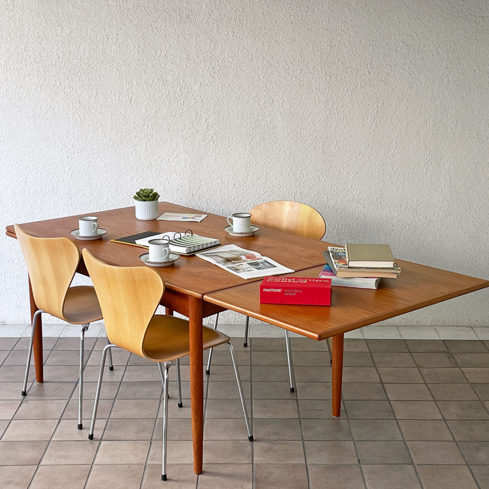  【用賀店】北欧ビンテージ vintage チーク材 エクステンションダイニングテーブル W140-195-250cm 伸長式 HIKE購入品 買取させていただきました。