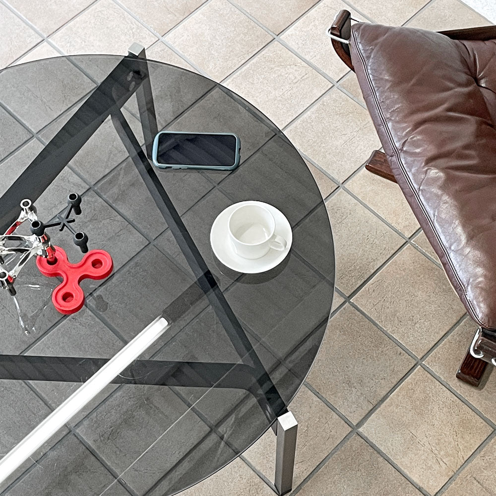 マシンエイジ Machine Age トライアングルテーブル Triangle Table スモーク ガラステーブル 長大作 希少　～長大作が直々に携わった、希少な正規復刻品。～