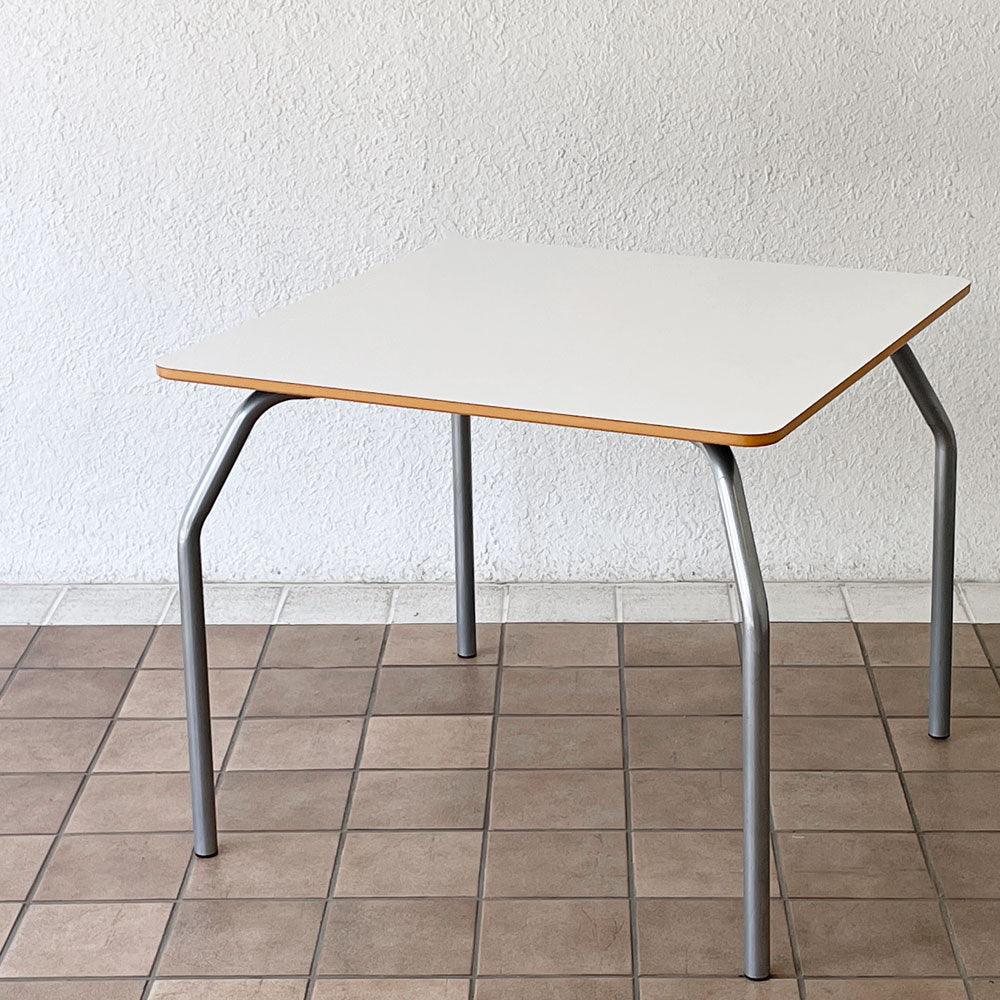  【用賀店】イノベーター innovator ダイニングテーブル スクエア 85cm メラミントップ スチール パイプレッグ 北欧 スウェーデン 買取させていただきました。