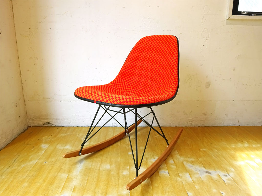 ハーマンミラー Herman Miller モダンファニチャーセールス サイドシェルチェア ロッカーベース ジラルド生地 チェッカー イームズ ミッドセンチュリー 中古品 買い取りしました。