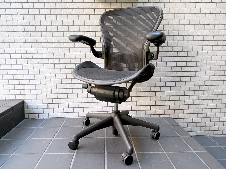 ハーマンミラー Herman Miller アーロンチェア Aeron Chair スタンダード Bサイズ ランバーサポート 　中古品 買い取りしました。