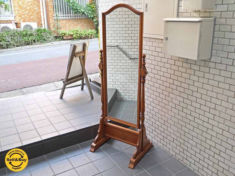 横浜ダニエル daniel スタンドミラー 樺材 クラシック家具 姿見 全身鏡　中古品 買い取りしました！ 自由が丘店 出張買取もお任せください。