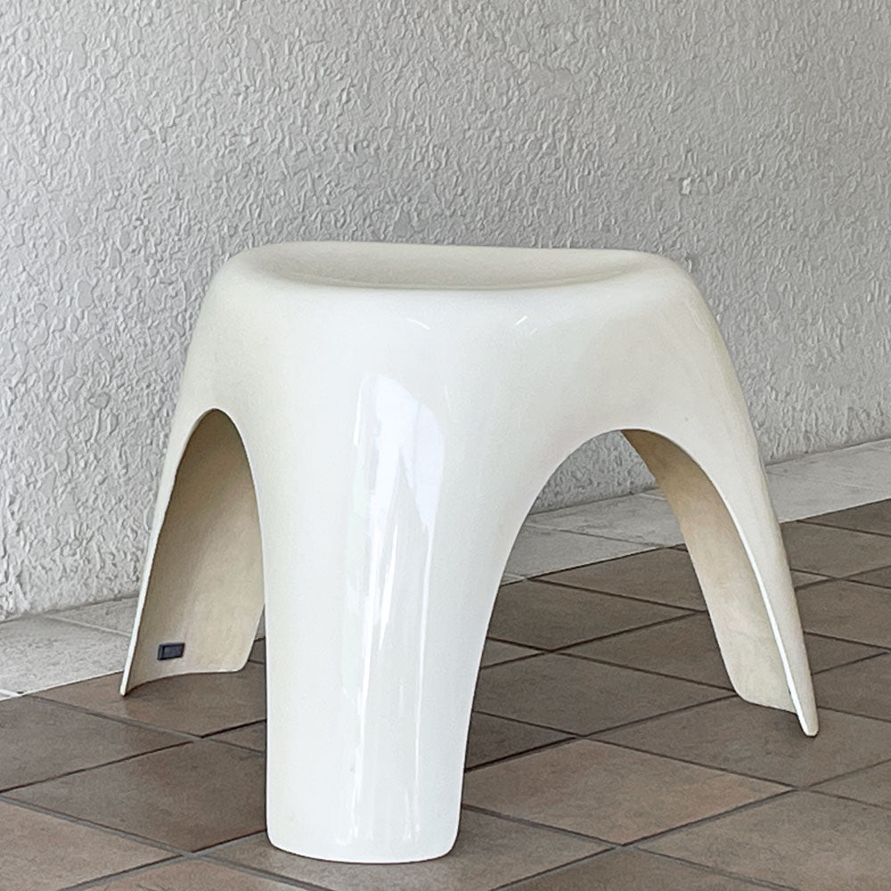  【用賀店】ハビタ habitat エレファントスツール elephant stool ホワイト FRP製 柳宗理 ミッドセンチュリー ビンテージ 名作 希少 買取させていただきました。