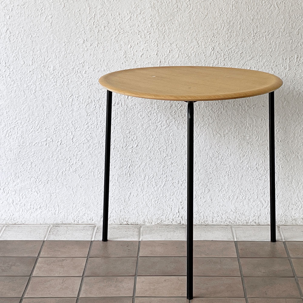 【用賀店】エンゲルブレヒト Engelbrechts ケヴィ KEVI 2010 ダイニングテーブル オーク材 プライウッド カフェテーブル 70cm 3本脚 ヨルゲン・ラスムッセン デンマーク 未使用品 買取させていただきました。