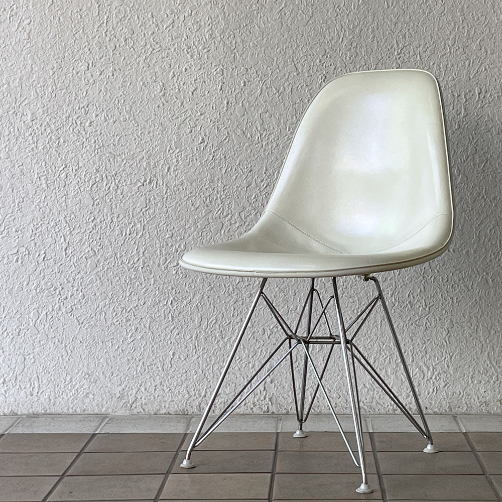  【用賀店】ハーマンミラー Herman Miller サイドシェルチェア サード 3rd FRP PVCレザー パーチメント ロータイプ エッフェルベース イームズ ビンテージ vintage 買取させていただきました。