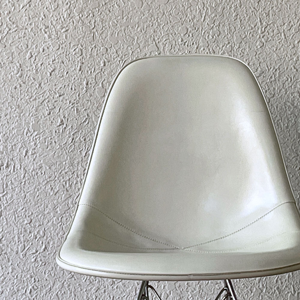 ハーマンミラー Herman Miller サイドシェルチェア サード 3rd FRP PVCレザー パーチメント ロータイプ エッフェルベース イームズ ビンテージ vintage ～名作の1脚～
