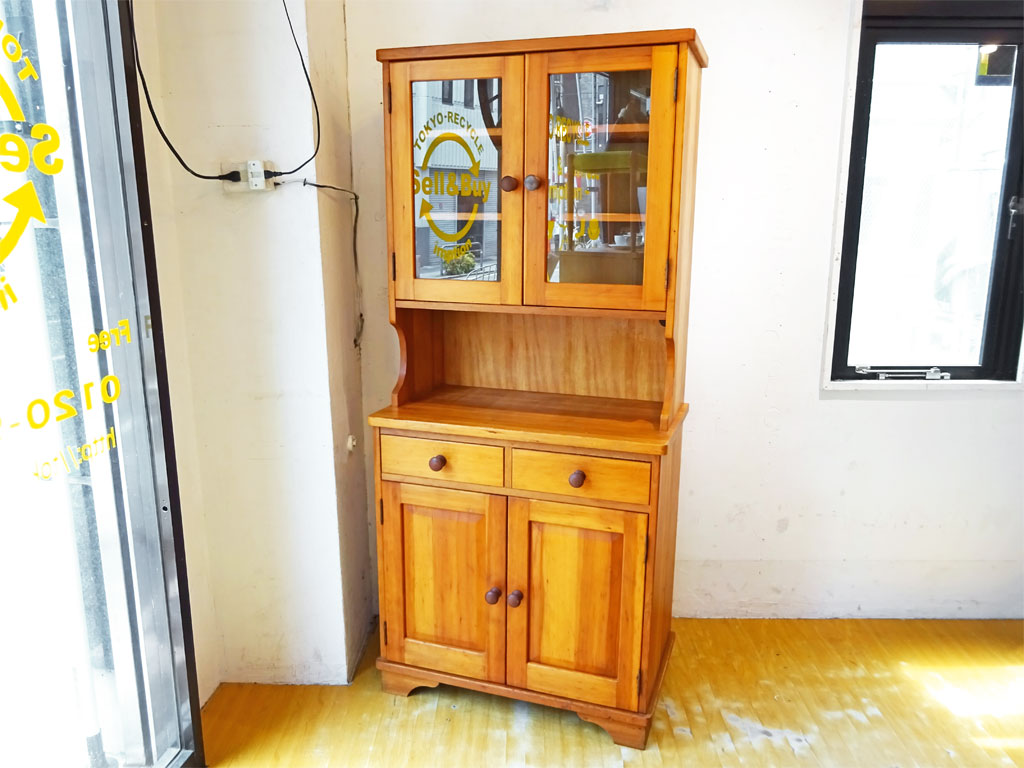 UKカントリーデザイン カントリースタイル パイン無垢材 カップボード キッチンボード 食器棚 上下分割化 中古品 買い取りしました。