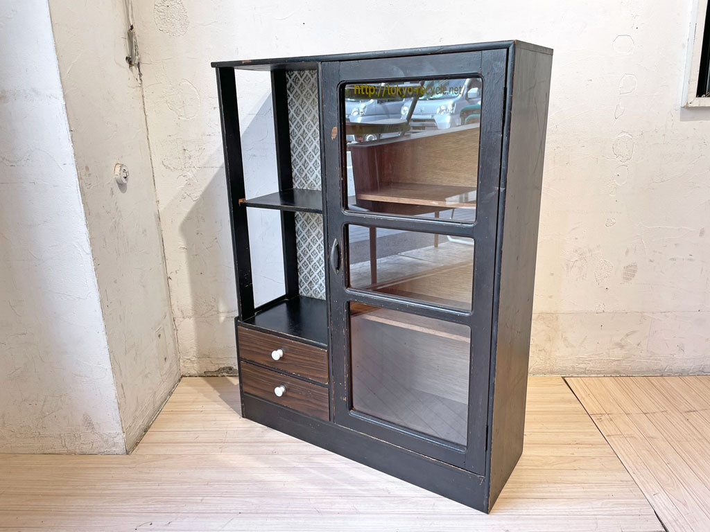 ジャパンビンテージ Japan Vintage 茶箪笥 食器棚 キャビネット ガラス ブラック 古道具 和家具 W72 下北沢店 中古品 買い取りしました。