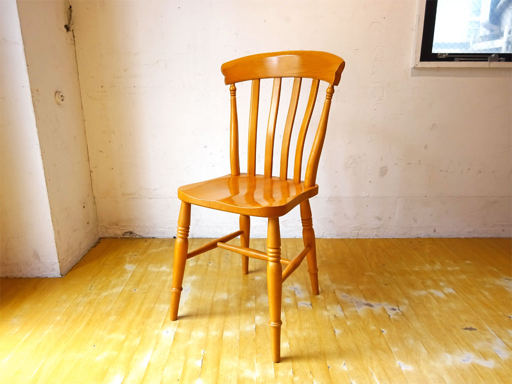 カーフ Karf Basic furniture キッチンチェア ブナ無垢材 イギリスアンティークチェア モチーフ B 中古品 買い取りしました。
