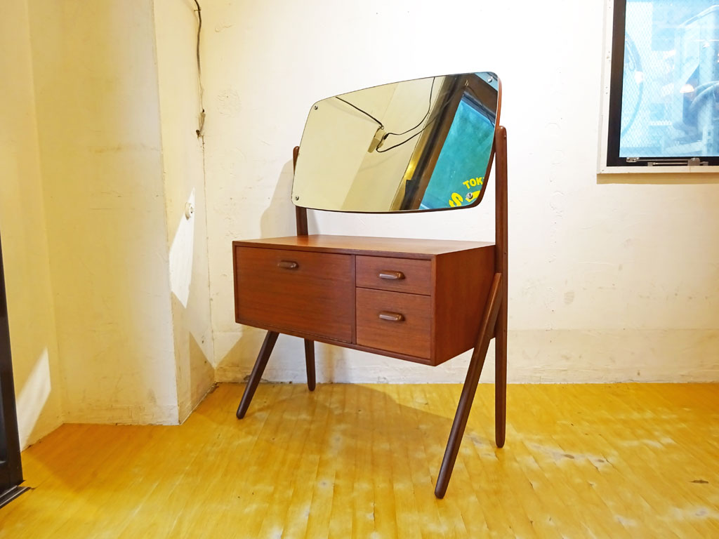 北欧ビンテージ Scandinavian Vintage チーク材 ドレッサーミラー デスク デンマーク 北欧家具 中古品 買い取りしました。