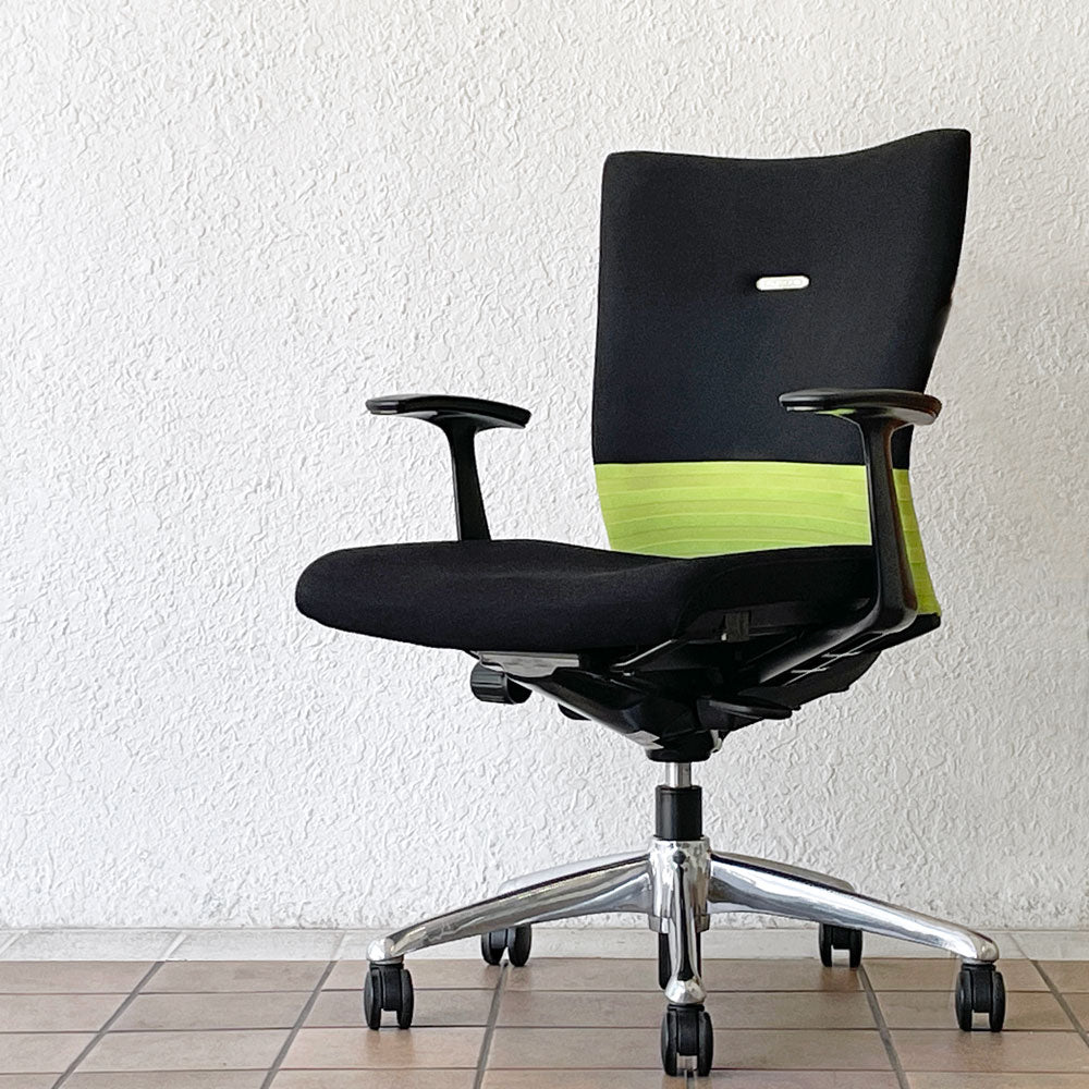  【用賀店】オカムラ okamura フィーゴ feego オフィスチェア デスクチェア ミドルバック シームレスタイプ 固定アーム ブラック×グリーン 現状品 買取させていただきました。