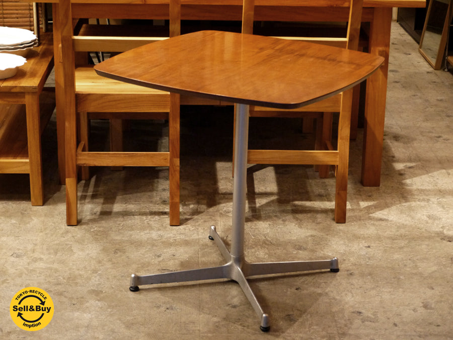 モモナチュラル Momo natural カフェテーブル スクエア ウォールナット材天板 Xレッグ 　中古品 買い取りしました。