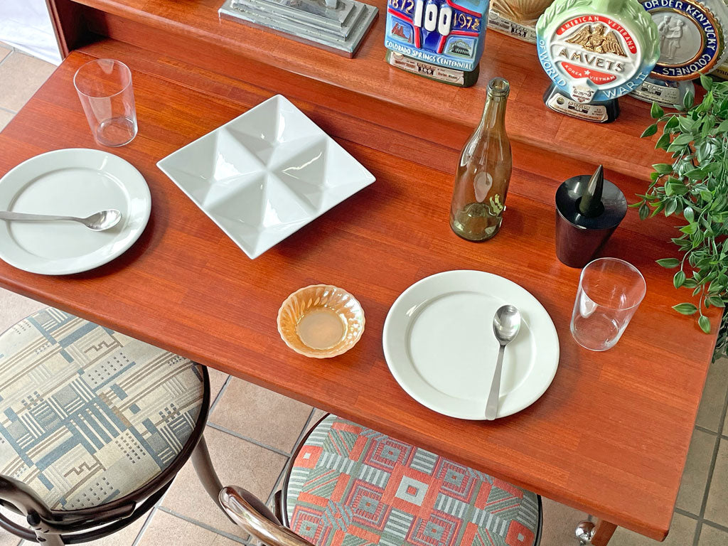 ジャパンビンテージ Japan Vintage チーク材 カウンターテーブル キャビネット 抽斗3杯 バタフライテーブル キャスター付き ～ 「丁寧で贅沢で機能的。ハンドクラフトの拘りがぎゅっと詰まったチーク製カウンタ―テーブル」。 ～