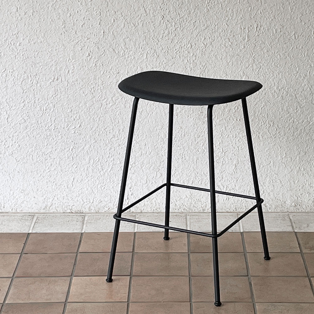 【用賀店】ムート muuto ファイバーカウンタースツール チューブベース FIBER COUNTER STOOL TUBE BASE ブラック イスコス-ベルリン 参考定価 ￥55,000- 買取させていただきました。