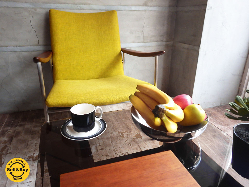 リッツウェル Ritzwell リヴァージュ RIVAGE アームチェア ラウンジチェア ウォールナット ファブリック 展示品 ～お部屋に上質なくつろぎを～ 【 買取と販売とレンタルのお店 】