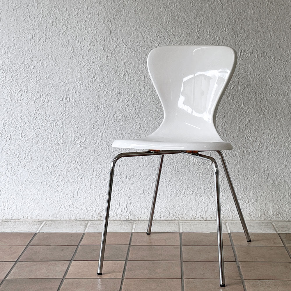  【用賀店】イデー IDEE ヨーンチェア YAWN CHAIR FRP ホワイト ダイニングチェア 廃番品 岡嶌 要 デザイン 買取させていただきました。