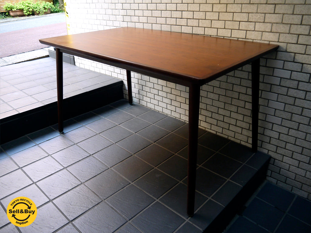 秋田木工 akimoku ダイニングテーブル ブラウンカラー IDC取扱 W130 M-T-001 中古品 買い取りしました。
