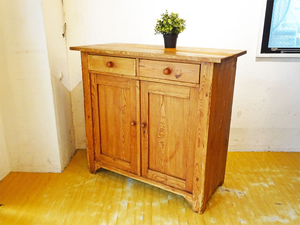 フランスビンテージ France Vintage パイン材 キッチンカウンター 食器棚 カントリースタイル 中古品 買い取りしました。
