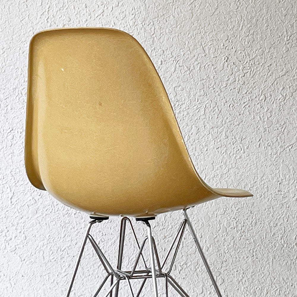 ハーマンミラー Herman Miller サイドシェルチェア セカンド 2nd FRP オークルライト エッフェルベース イームズ ビンテージ　～人々を魅了する、永久不変の名作チェア～