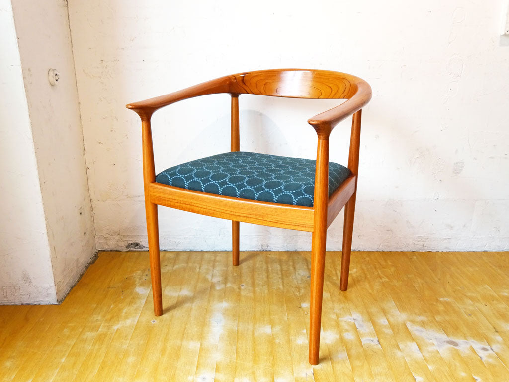 クロロス CHLOROS Bliss アームチェア ミナペルホネン タンバリンdop ファブリック張替 北欧デザイン家具 中古品 買い取りしました。