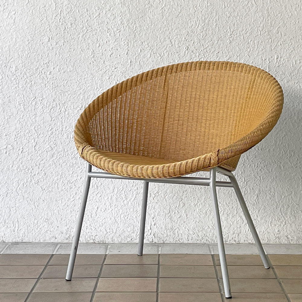 【用賀店】ロイドルーム LLOYD LOOM アームチェア ラウンジチェア メタルレッグ 籐家具 英国家具 モダンデザイン 買取させていただきました。