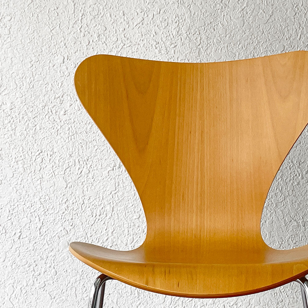 フリッツハンセン Fritz Hansen セブンチェア ビーチ材 ナチュラル アルネ・ヤコブセン Arne Jacobsen スタッキング デンマーク 北欧家具　～機能性と美の融合～