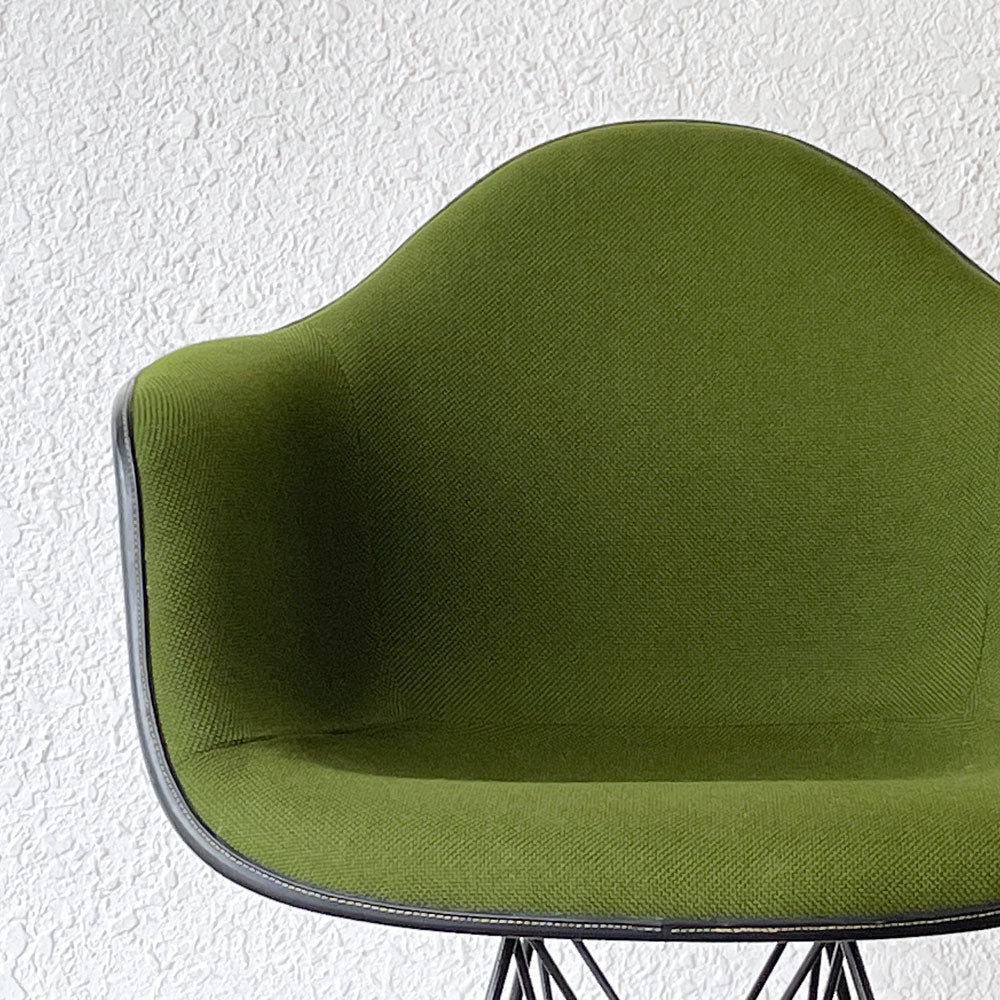 ハーマンミラー Herman Miller アームシェルチェア セカンド 2nd アプホルスター エンボスレス エッフェルベース 張り替え済み イームズ～時を纏う名作～