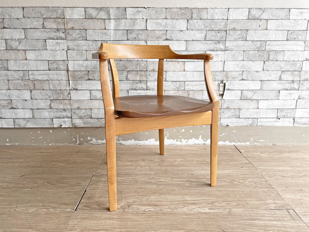 イバタインテリア Ibata Interior アームチェア ダイニングチェア オーク無垢材 ツートンカラー 飛騨家具 中古品 買い取りしました。