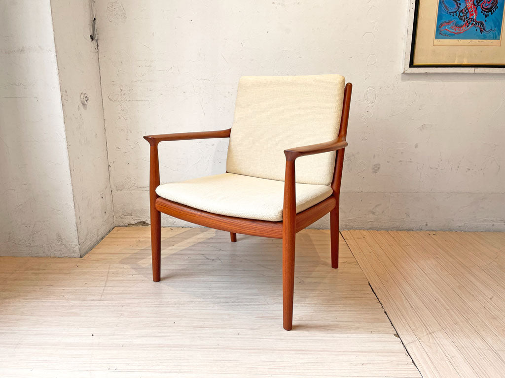家具蔵 KAGURA イーズ EASE チーク無垢材 アームチェア ファブリック ダイニングチェア LDチェア オイルフィニッシュ 中古品 買い取りしました。