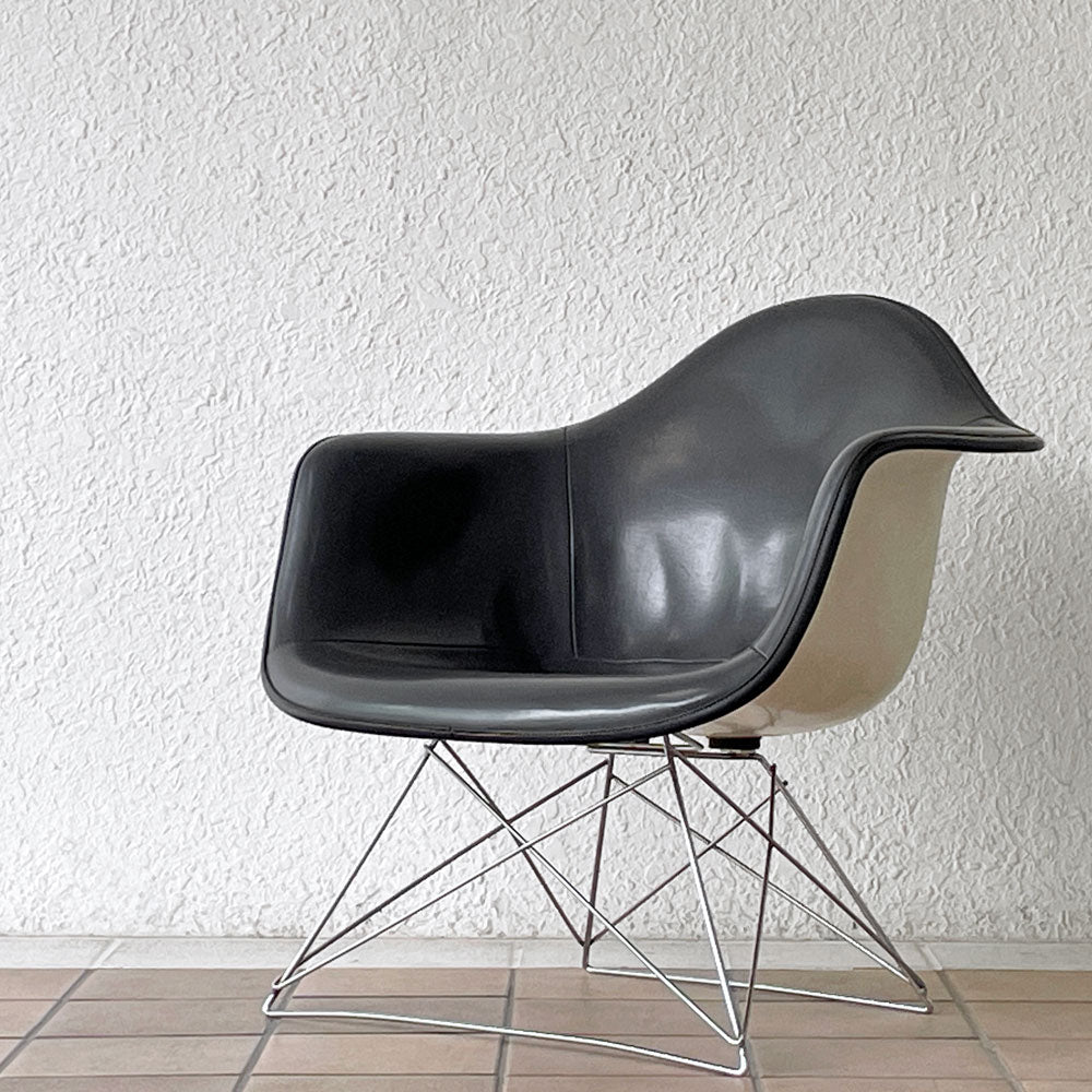  【用賀店】ハーマンミラー Herman Miller アームシェルチェア セカンド 2nd ナウガレザー キャッツクレイドル MFS製 イームズ 買取させていただきました。