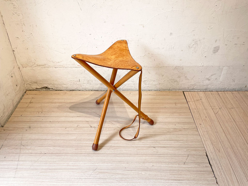 レザーハンティングチェア Leather hunting chair 北欧スタイル キャリーストラップ付き 折畳チェア アウトドアチェア 中古品 買い取りしました。