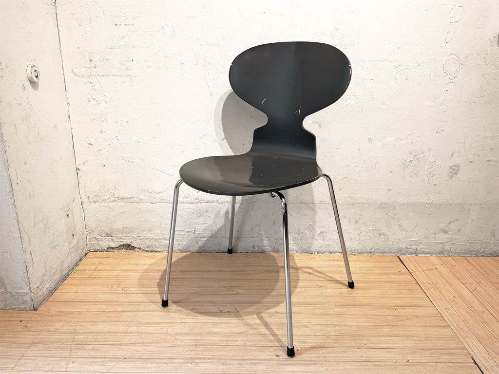 フリッツハンセン Fritz Hansen アントチェア ANT CHAIR ラッカー ダークグレー アルネ・ヤコブセン Arne Jacobsen デンマーク 中古品 買い取りしました。