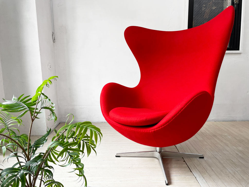 フリッツハンセン Fritz Hansen エッグチェア Egg chair アルネ・ヤコブセン Divina Melangeレッド アルミニウムベース デンマーク  ～いつ見ても美しい超名作家具～