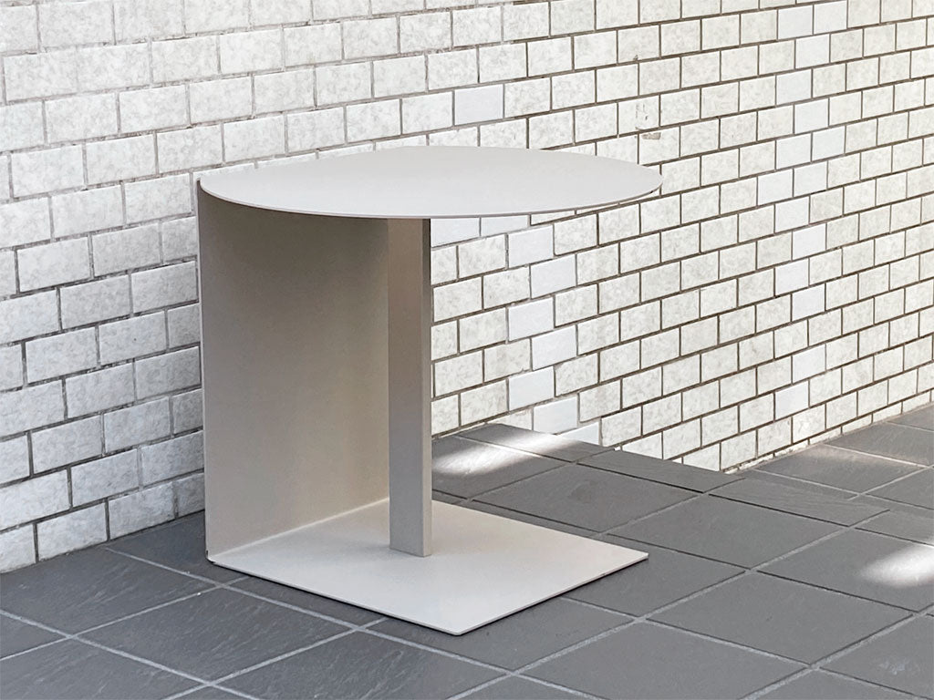 リーンロゼ ligne roset ロゼオダ ROSETODA サイドテーブル スチール グレー ラッカー塗装 クリスチャン・ウェルネール フランス 中古品 買い取りしました。