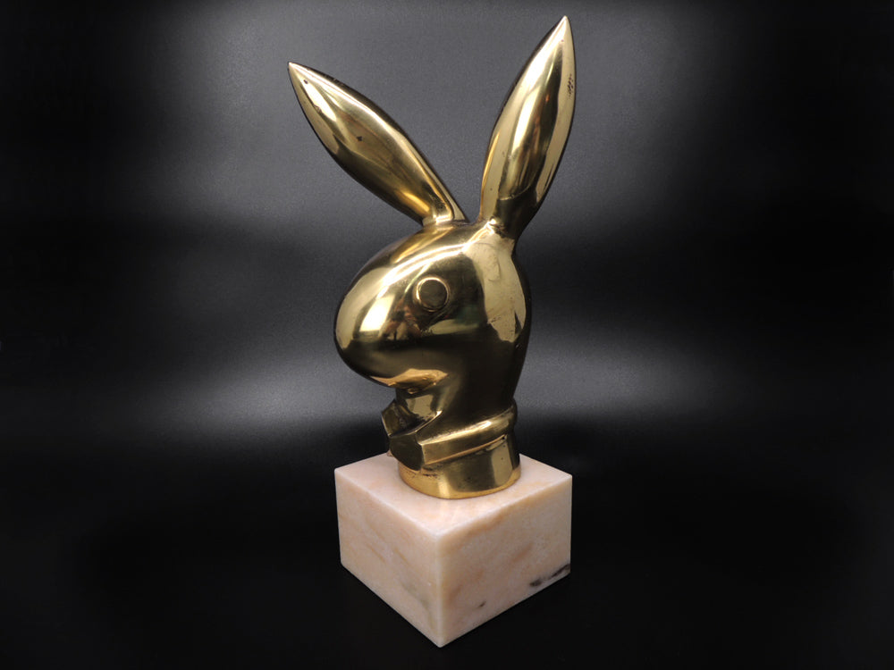 プレイボーイ PLAYBOY ゴールドオブジェ 大理石台座   中古品 買い取りしました。