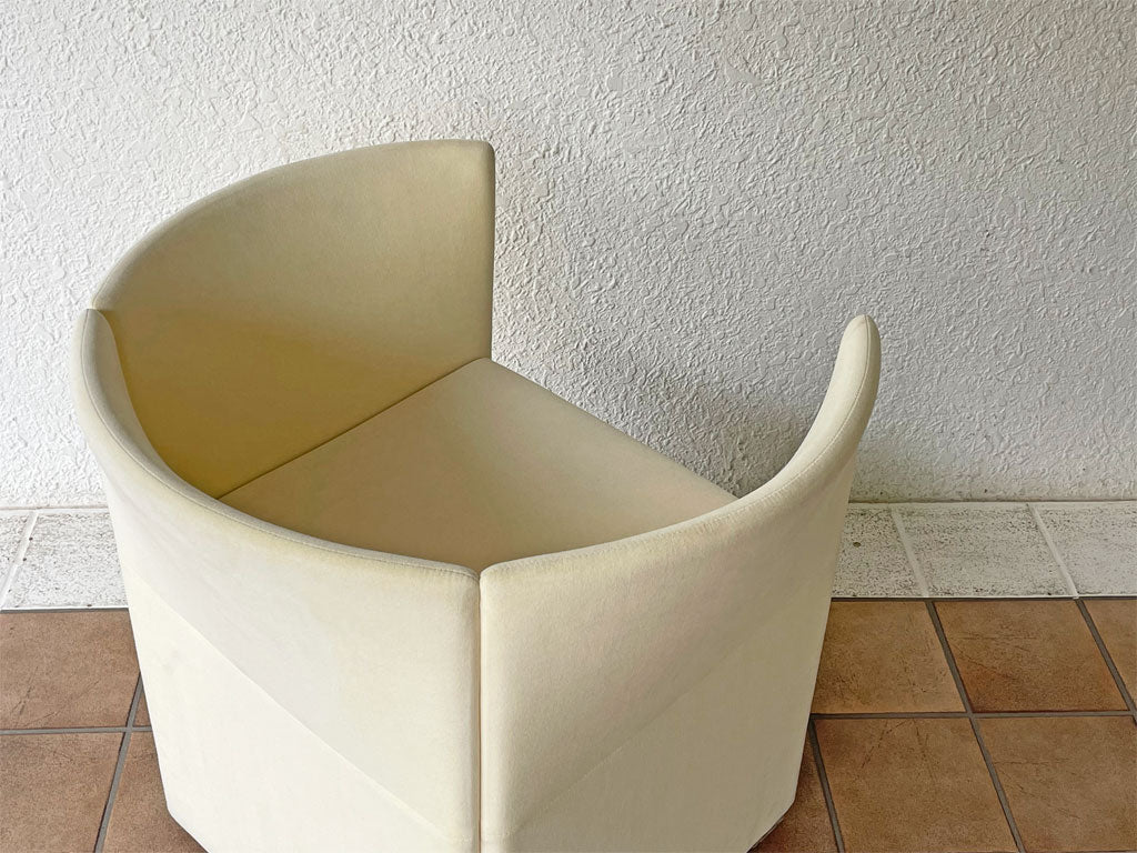 カッシーナイクスシー cassina IXC. ファルファッラ FARFALLA ラウンジアームチェア アイボリー 黒川雅之 定価198,000円～ ～ 白くてもちもち ～