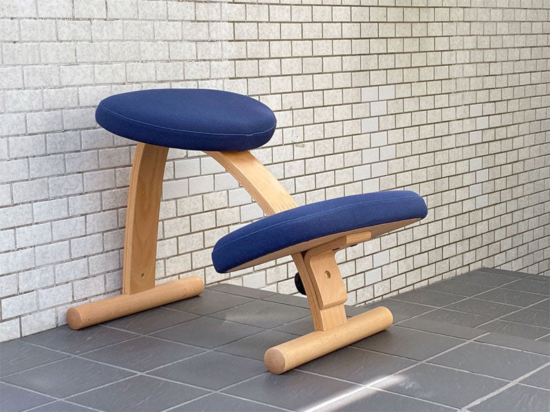 サカモトハウス SAKAMOTO HOUSE リボ Rybo バランスイージー Balance Easy ネイビー バランスチェア 学習椅子 中古品 買い取りしました。